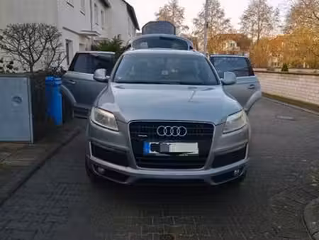 Audi Q7 S line quattro