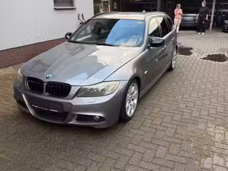 BMW Série 3 325d 3.0 204