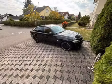 BMW Série 3 318i 2.0 143