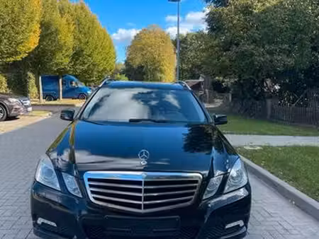 Mercedes-Benz Classe E E 350 V6 3.0 CDI 170 Avantgarde