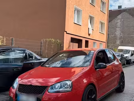 Volkswagen Golf GTI 2.0 200