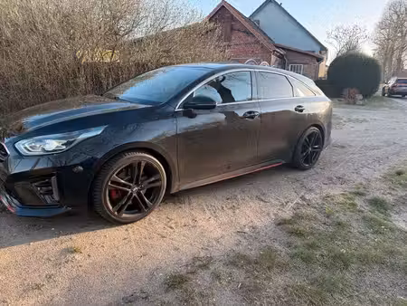 Kia Ceed 1.6 T GDi 204