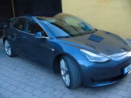 Tesla Model 3 Grande Autonomie