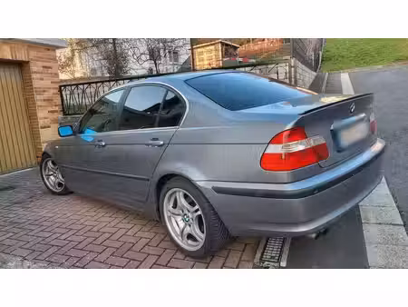 BMW Série 3 320i 2.2 170