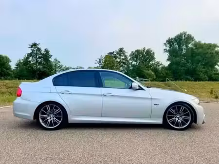 BMW Série 3 318d 2.0 143