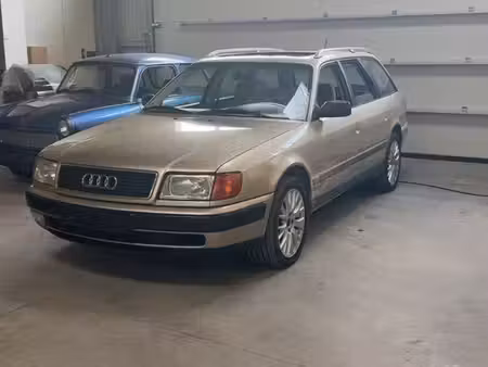 Audi 100