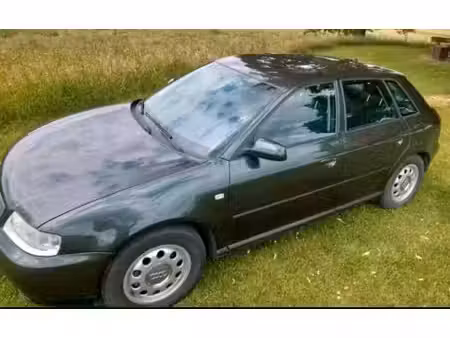 Audi A3 1.6 102 Ambiente