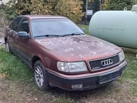 Audi 100 2.3