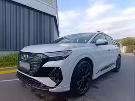 Audi Q4 e-tron 40 204 S line