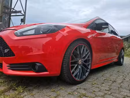 Ford Focus ST 2.0 250