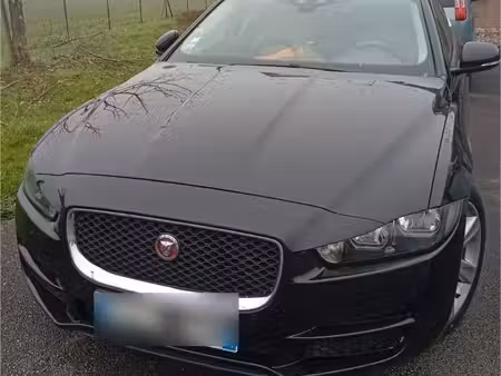 Jaguar XE D180 2.0 180
