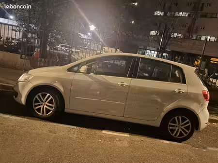 Volkswagen Golf 1.6 TDI 105