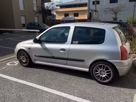 Renault Clio RS 2.0 172