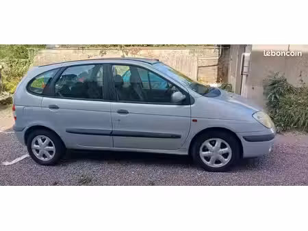 Renault Scénic 2.0 dCi 110