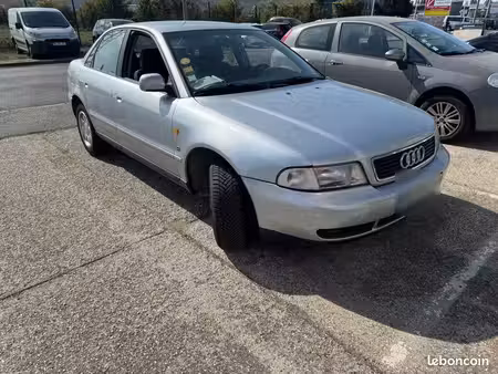 Audi A4 1.6 101