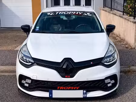 Renault Clio RS Trophy 1.6 T 220