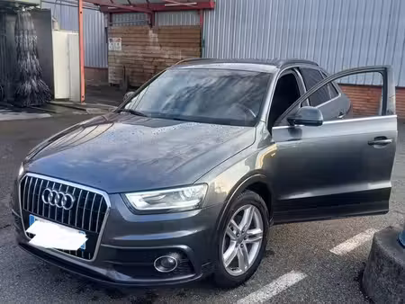 Audi Q3 2.0 TDI 140 S line