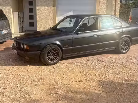 BMW Série 5 525TD 2.5 115