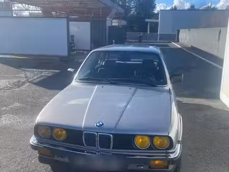 BMW Série 3 325i