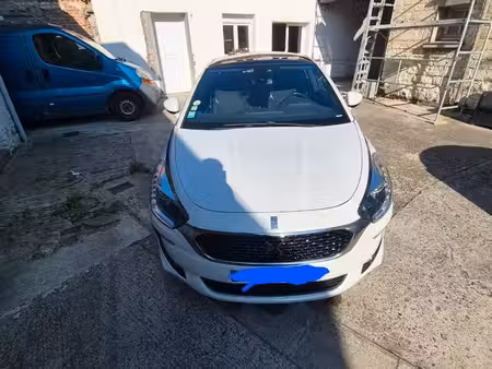 DS 5 2.0 HDi 180