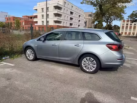 Opel Astra 1.4 140