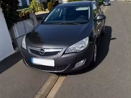 Opel Astra 1.2 90