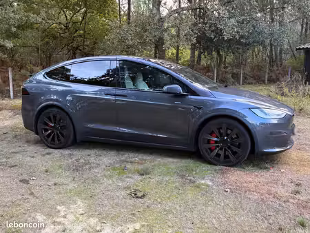 Tesla Model X Plaid 670