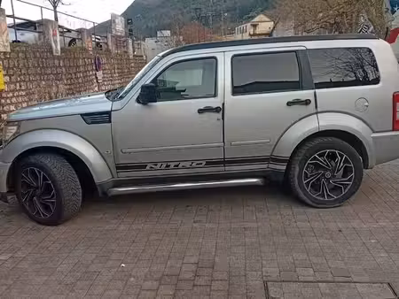 Dodge Nitro 2.8 177