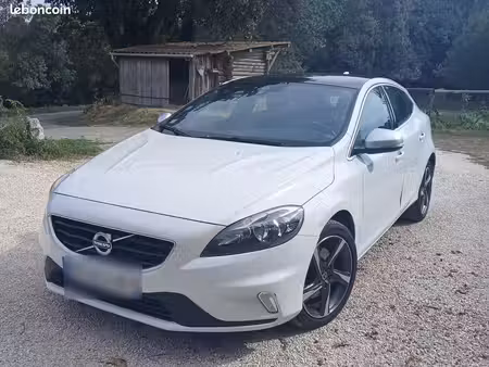 Volvo V40 T2 2.0 122