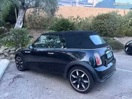 Mini Cabrio Cooper 1.6 115