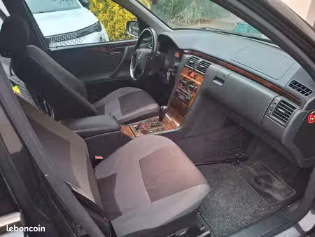 Mercedes-Benz Classe E E 220 2.1 Elegance