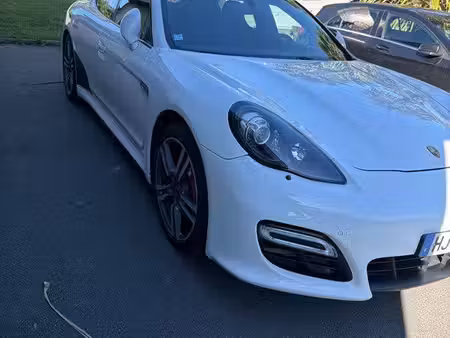 Porsche Panamera GTS V8 4.8 430 4x4