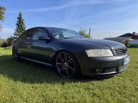 Audi A8 V8 4.2 quattro