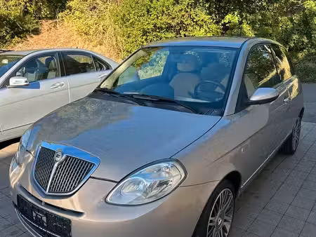 Lancia Ypsilon 1.4 95
