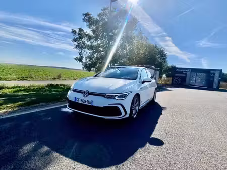 Volkswagen Golf R-Line