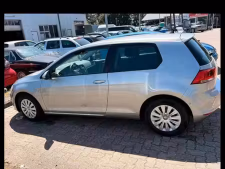 Volkswagen Golf 1.2 TSI 105 Confortline