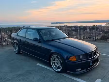 BMW Série 3 325i 2.5 192