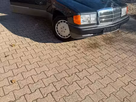 Mercedes-Benz 190 1.8