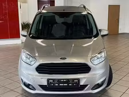 Ford Tourneo Courier 1.0 100 Titanium