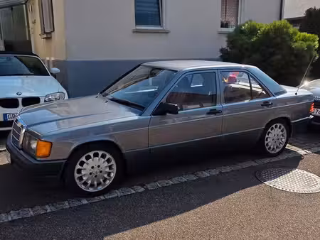 Mercedes-Benz 190 