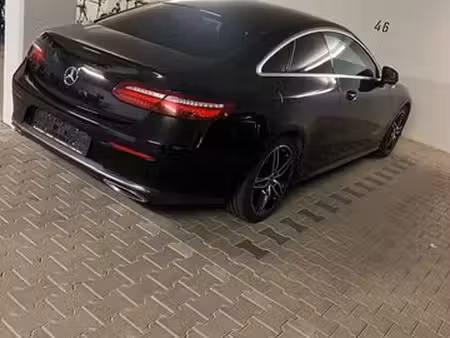 Mercedes-Benz Classe E E 220 AMG Line 4Matic