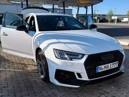 Audi A4 V6 3.0 TDI 272 quattro