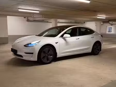 Tesla Model 3 Standard Plus 325