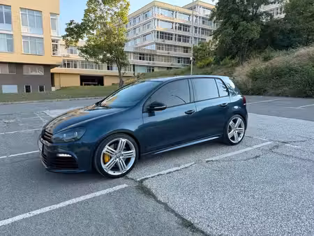 Volkswagen Golf R 2.0 TSI 270 4Motion