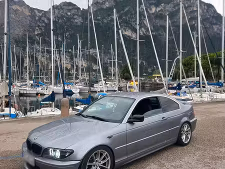BMW Série 3 320i 2.2 170