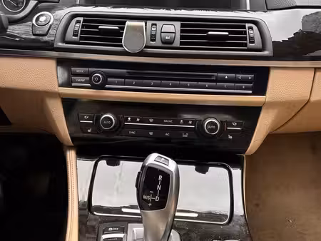 BMW Série 5 528i 2.0 245