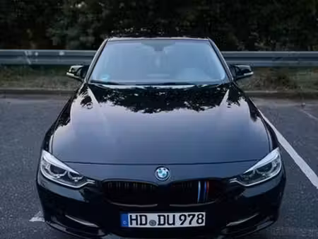 BMW Série 3 318d 2.0 143
