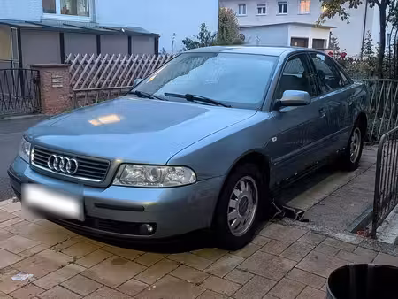 Audi A4 1.6 101