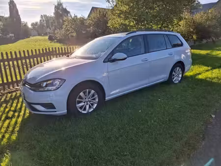 Volkswagen Golf 1.0 TSI 110