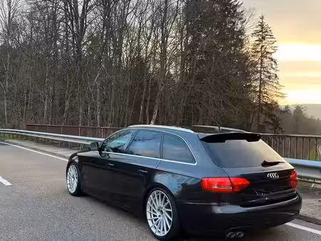 Audi A4 2.0 TDI 143